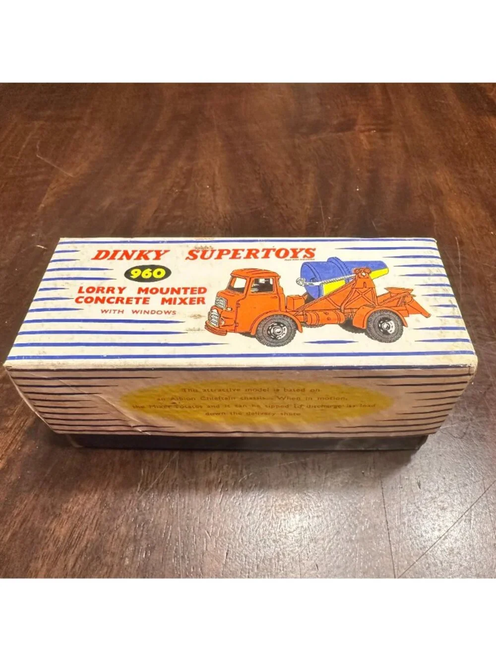 Vintage Dinky SuperToys #960 Lorry Mounted Concrete Mixer Die Cast Metal